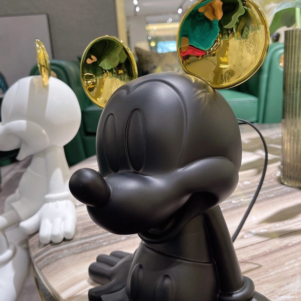 FIGURE MOUSE SITTING MICKEY 0819